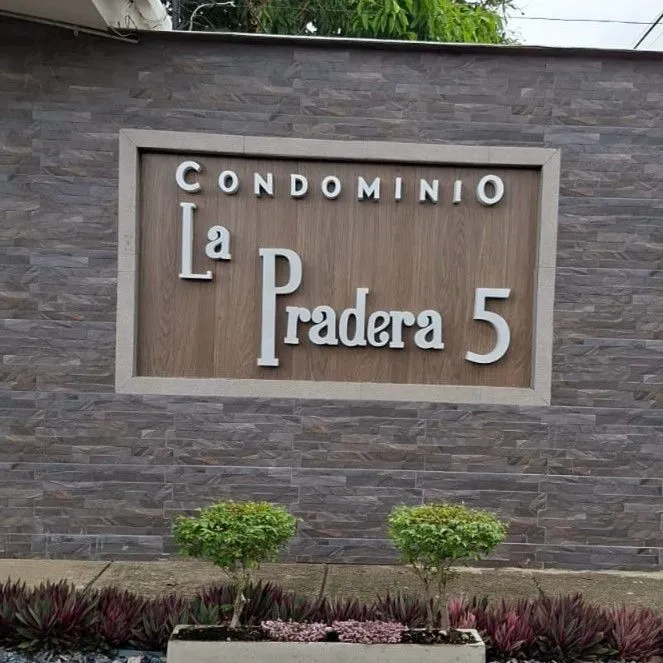 Conjunto 5 Condominio la Prade